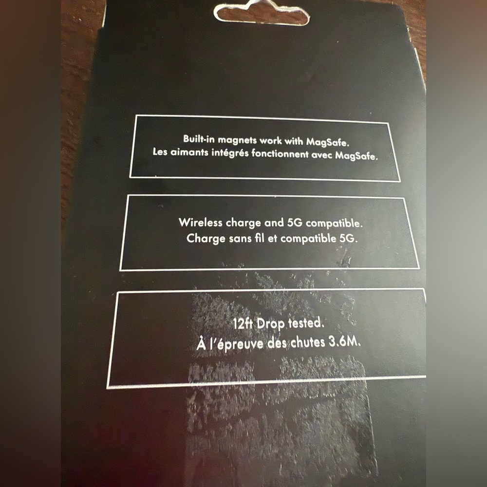 NWT! ♠️ kate spade protective case for iPhone 15/14/13 Floral Black and White - Picture 8 of 8